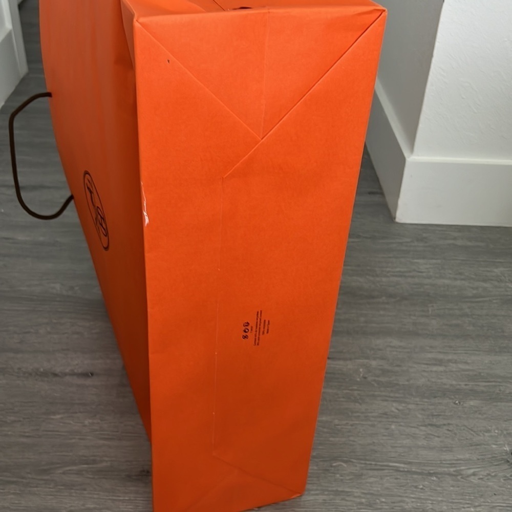 HERMES Extra Large Shopping/Gift  Bag - Picture 5 of 6